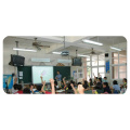 Tableau blanc interactif infrarouge pour l&#39;enseignement en classe moderne